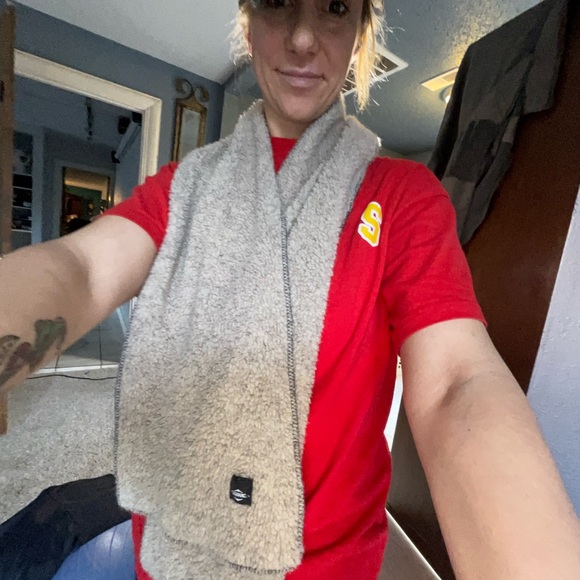 5 pc flannel sweater scarf bundle LANDS END old navy red black purple white tan - Picture 11 of 15